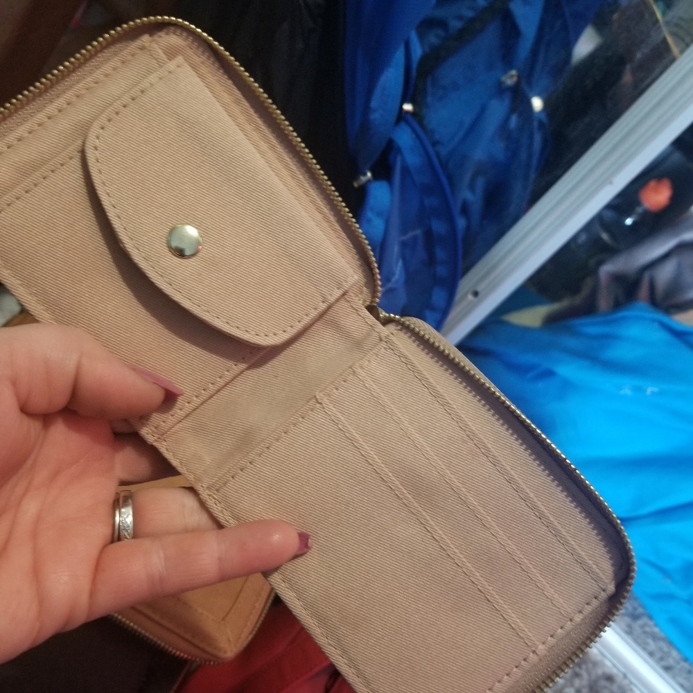 Wallet - Picture 4 of 4